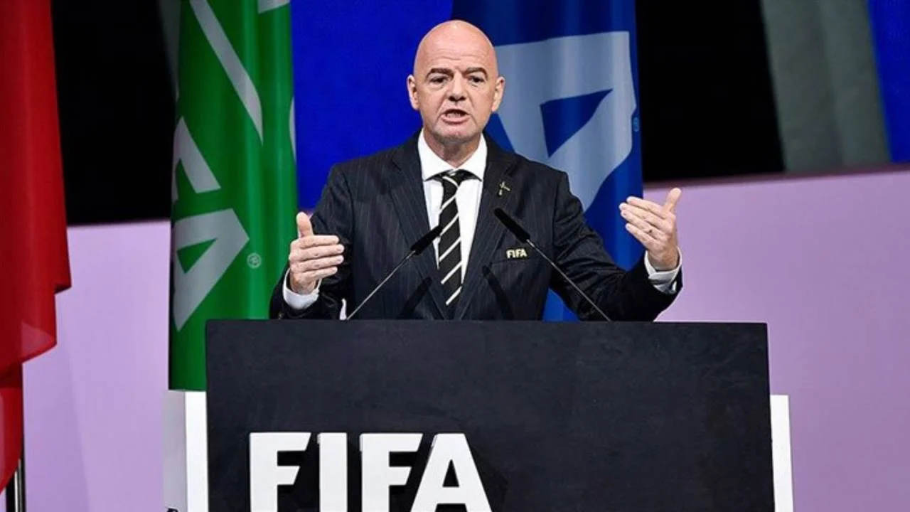 Gianni Infantino, FIFA başkanlığına adaylığını açıkladı