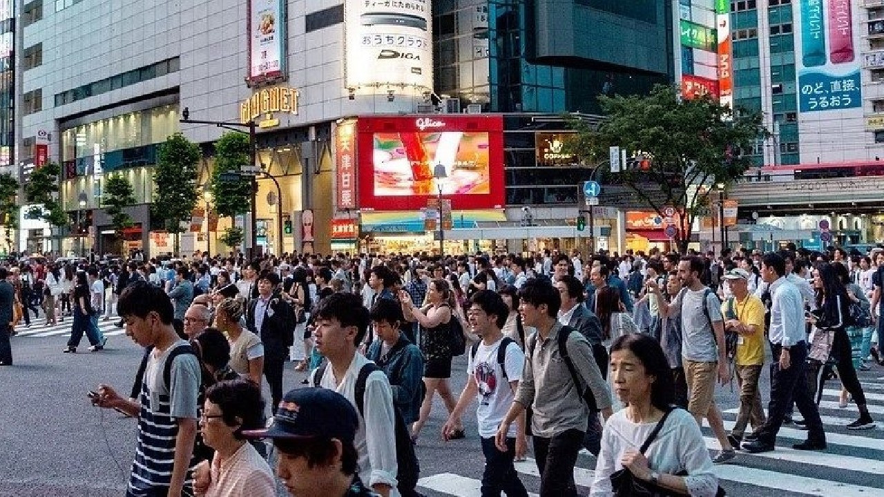 Japonya hizmet sektörü 11 ayın en yavaş temposunda büyüdü