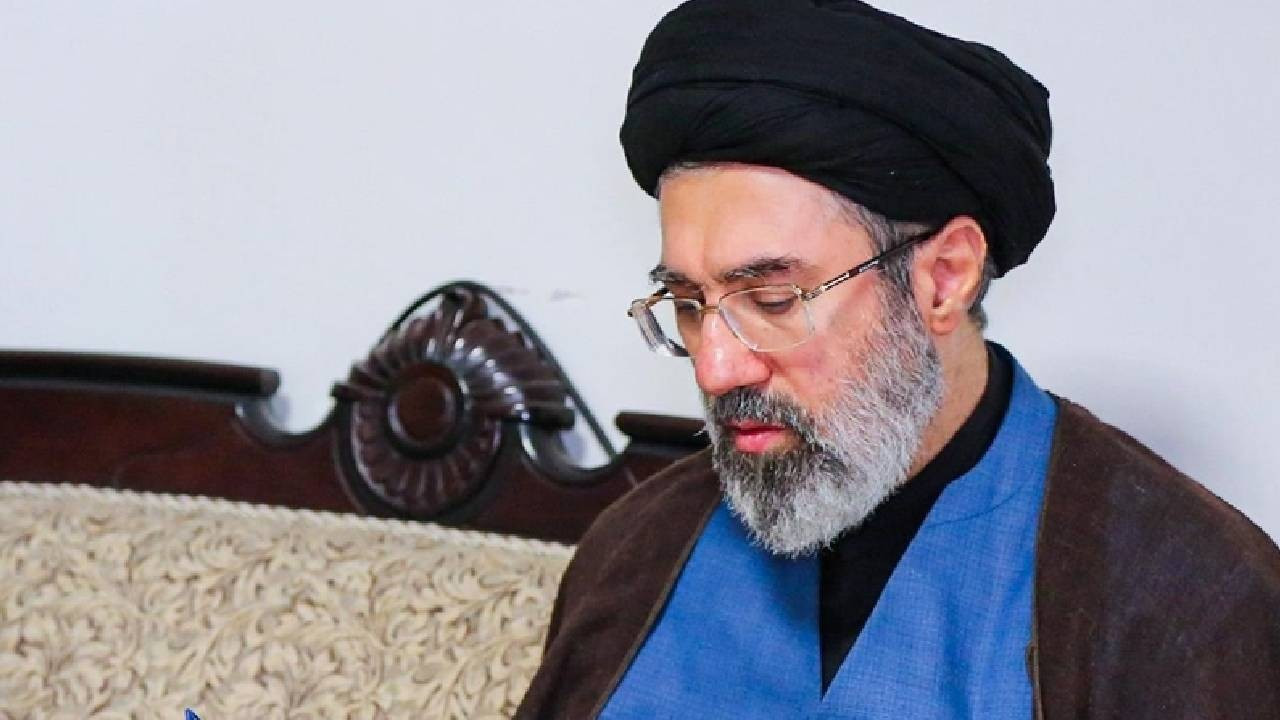 İran Dini Lideri Hamaney’in neden görünmediği açıklandı