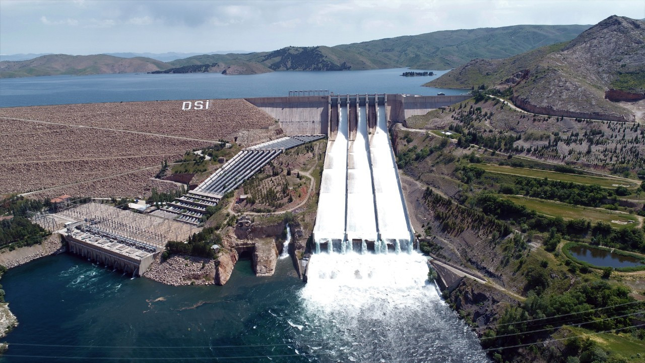 Keban Barajı'nda 7 yıl sonra ilk kez savaklar açılıyor
