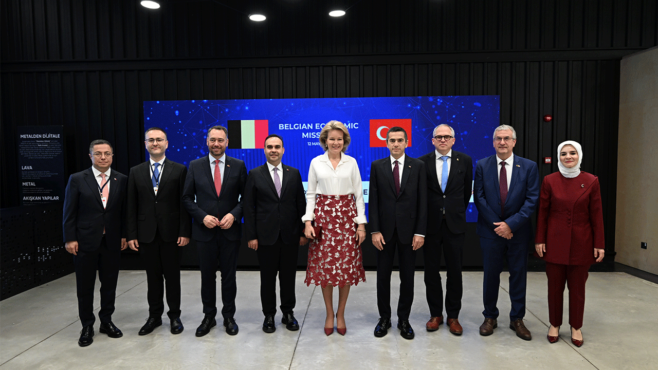 Belçika Kraliçesi Mathilde MEXT Teknoloji Merkezi’ni ziyaret etti ...