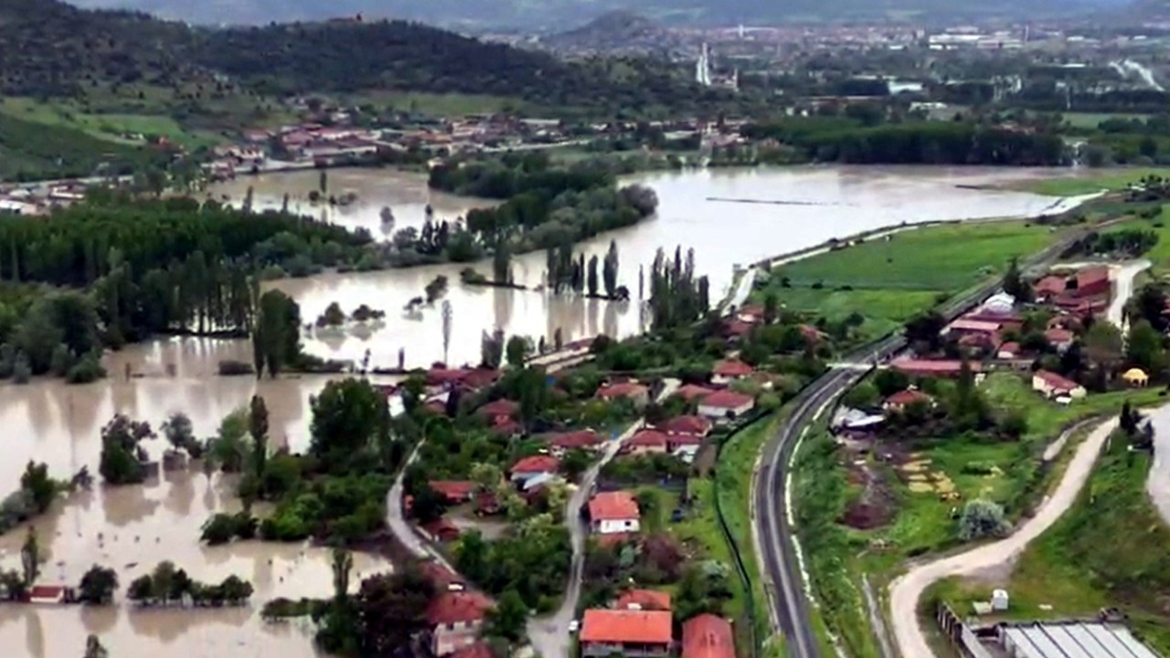 Almus Barajı’nda taşkın riski: Turhal’da 15 mahalle ve 7 köyün tahliyesine karar verildi
