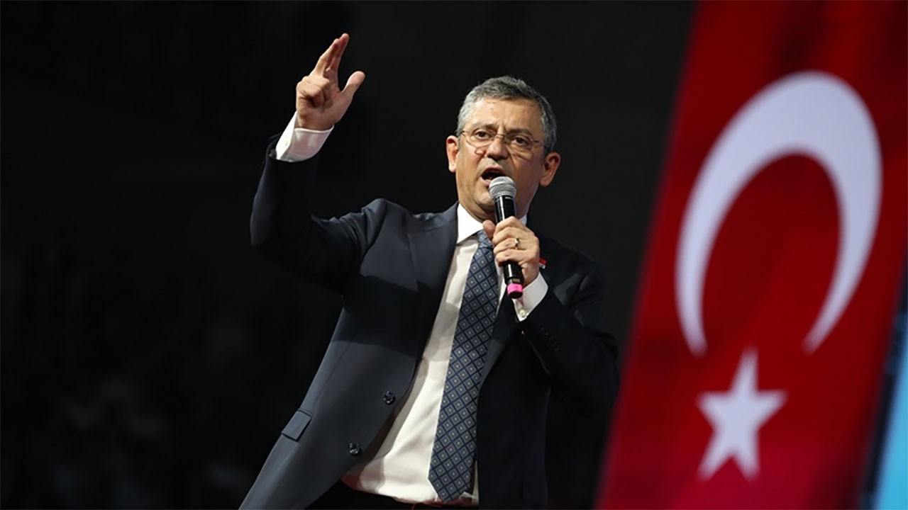 Özgür Özel: Türkiye'de siyaset çok yaşlı, ben dahi çok yaşlıyım