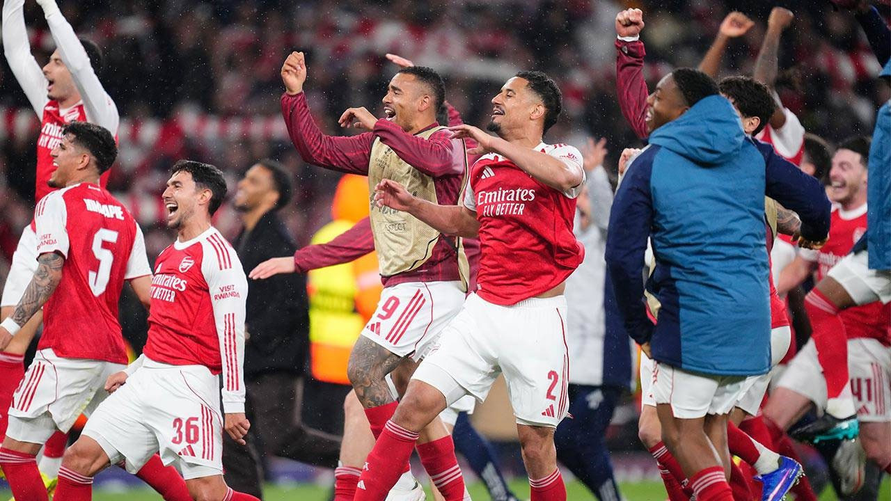 Arsenal, 22 yıl aradan sonra Premier Lig şampiyonu