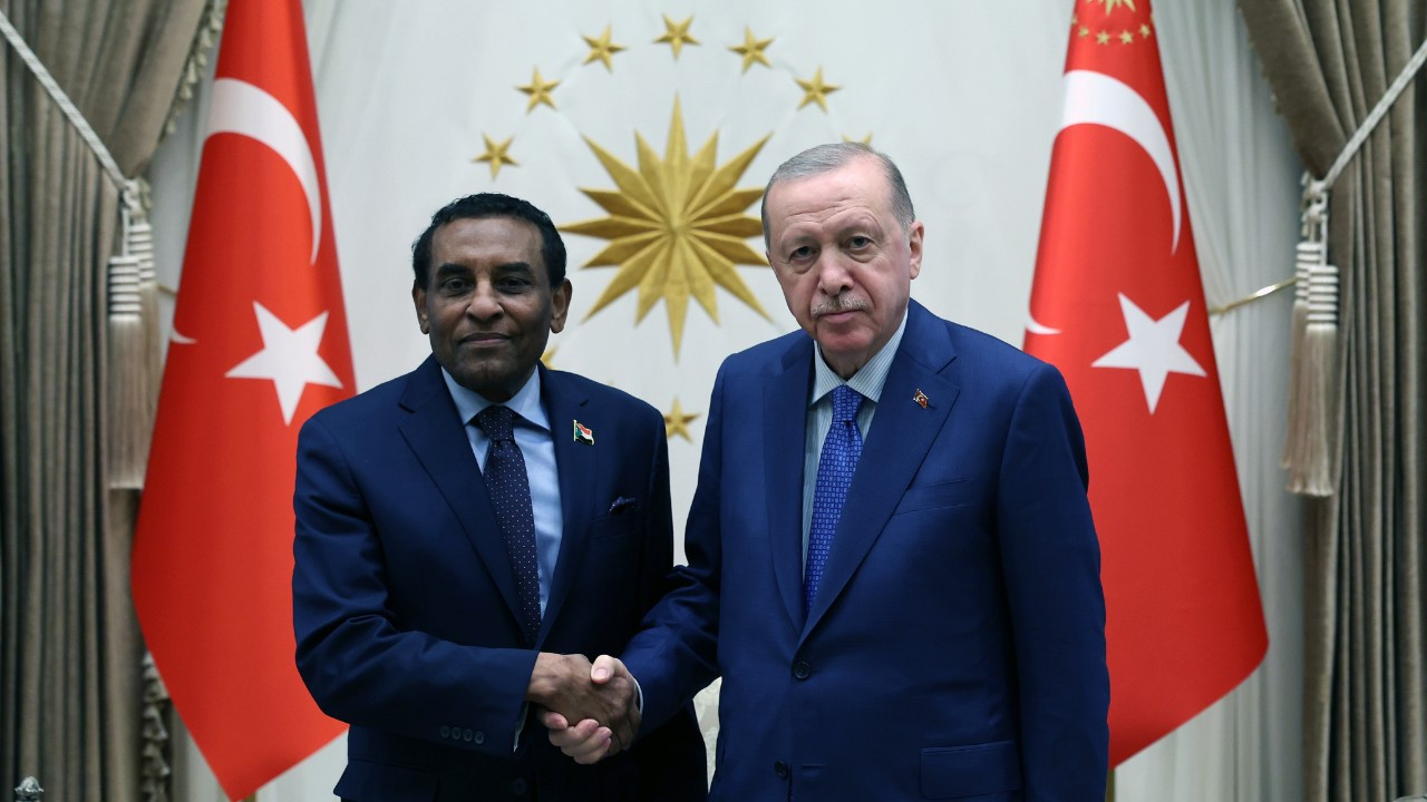 Cumhurbaşkanı Erdoğan, Sudan Başbakanı İdris ile görüştü