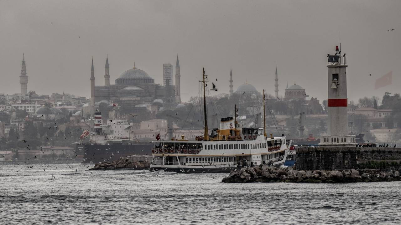 İstanbul için gök gürültülü sağanak yağış uyarısı