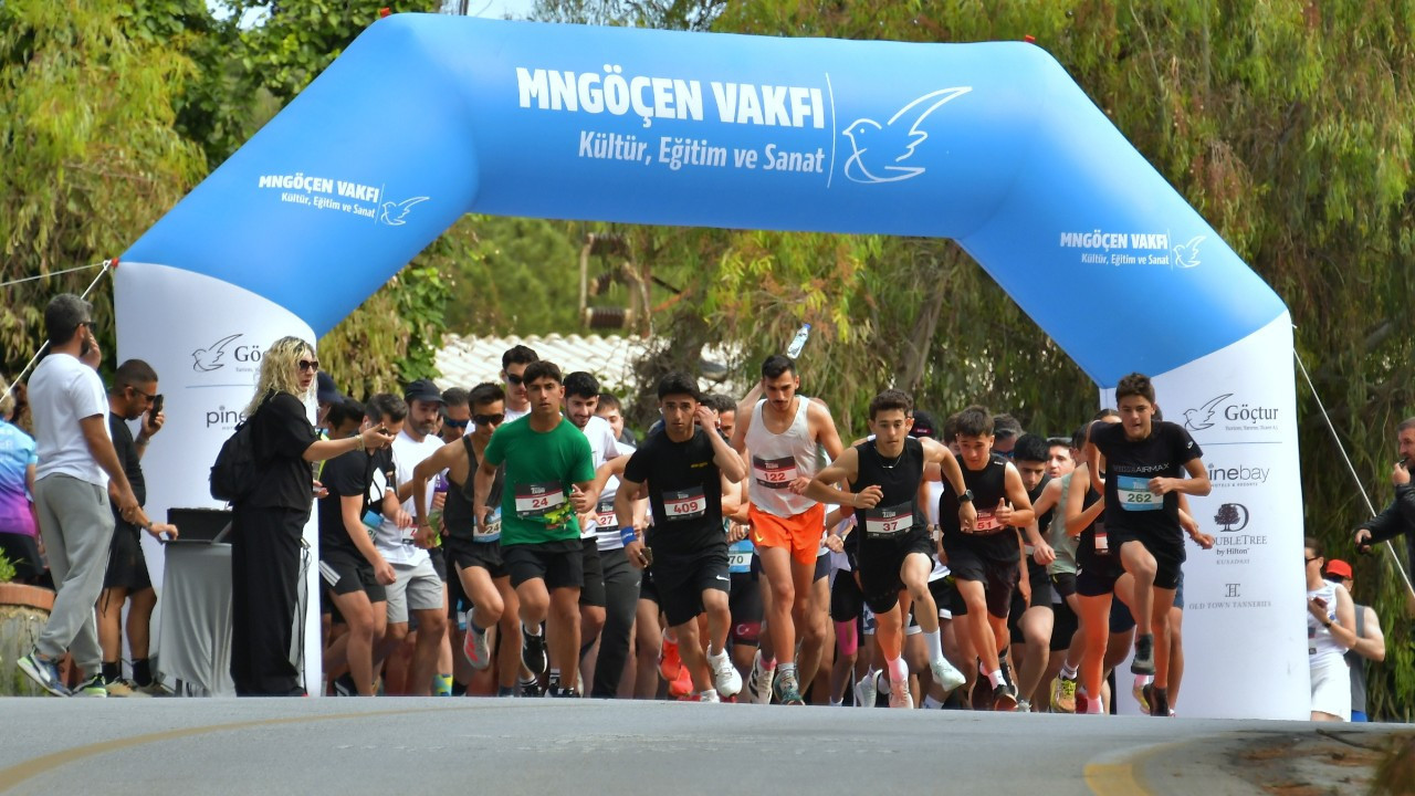 Kuşadası’nda gençler, 7’nci kez geleceğe koştu