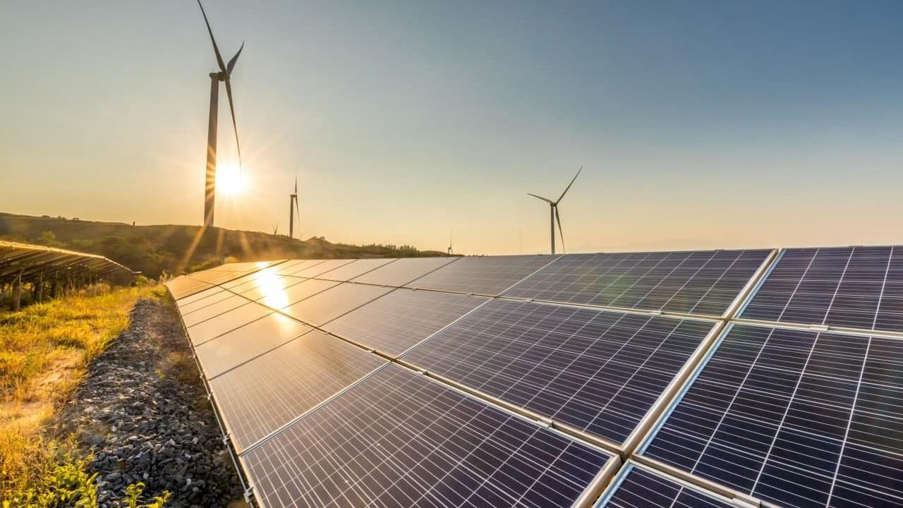 Türkiye’de yenilenebilir enerjide tarihi eşik: Güneş ve rüzgar kömürü geçti