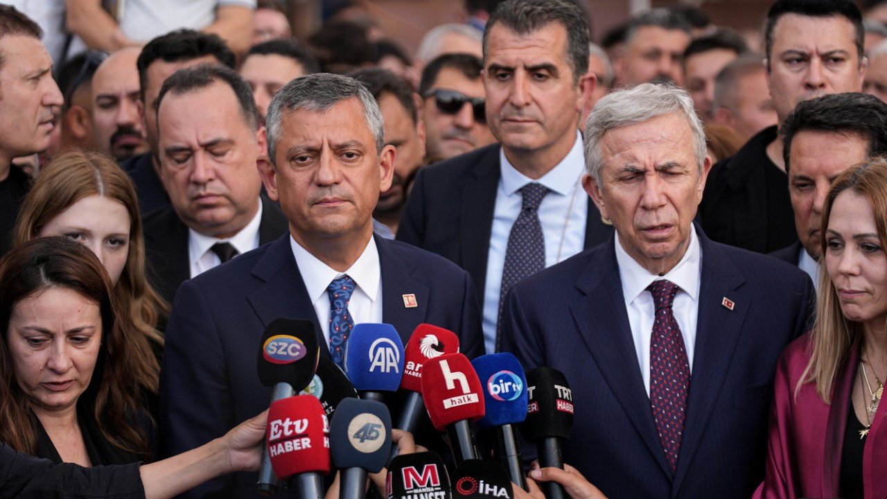 Özel'den Ferdi Zeyrek açıklaması: Anısını yaşatacağız, emanetlerine sahip çıkacağız.