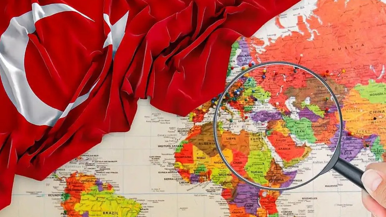 Türkiye'de 1000 dolar kazanmak için ne kadar çalışılıyor?