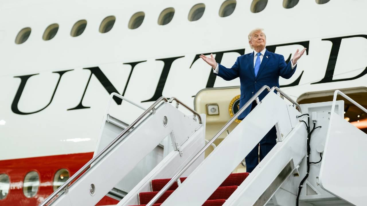 Trump, yeni başkanlık uçağını tanıttı, Türkiye'ye gideceğini açıkladı