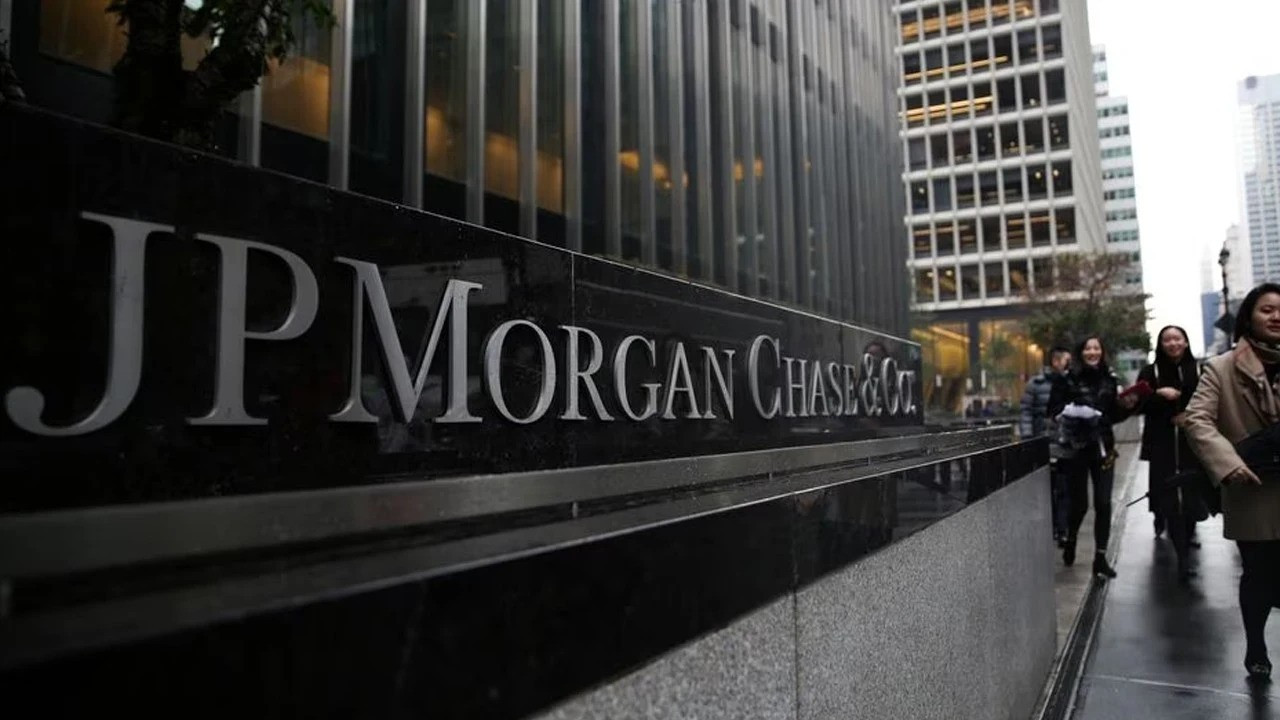 JPMorgan: TL'de uzun pozisyon korundu, siyasi riskler takip ediliyor