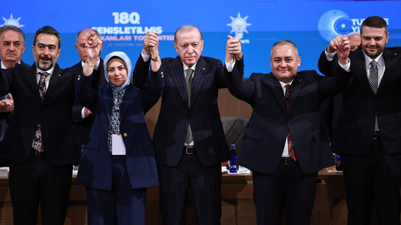 Mesut Özarslan: Hizmetlerimize AK Parti çatısı altında devam edeceğiz