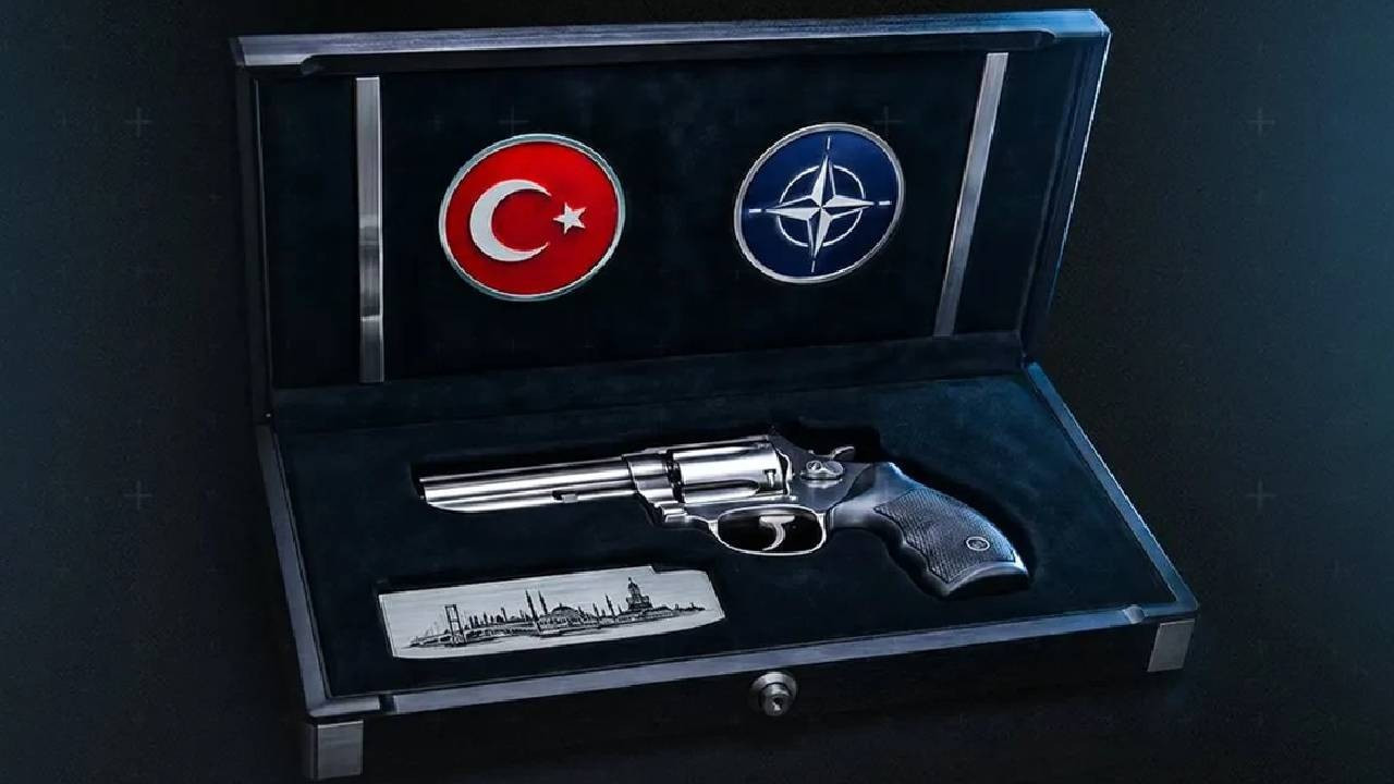 Cumhurbaşkanı Erdoğan'dan NATO liderlerine hediye: İşlemeli özel üretim tabanca - Ekonomim