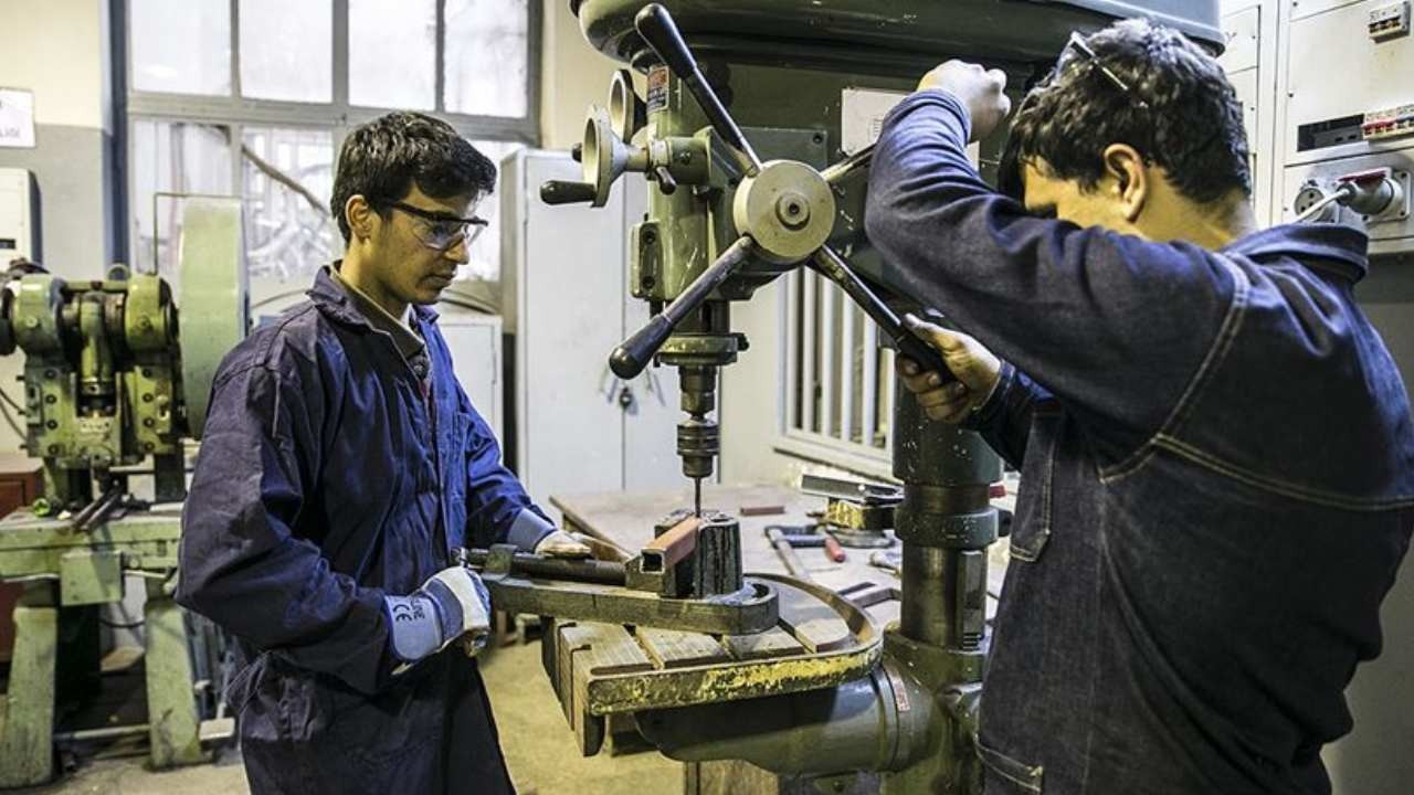 TÜİK tek tek açıkladı; İşte en çok maaş getirisi olan 35 meslek