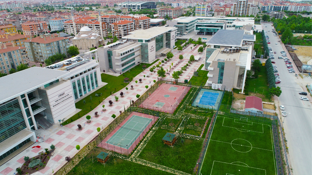 KTO Karatay Üniversitesi geleceğin mesleklerine kapı aralıyor