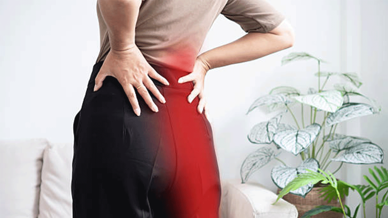 Bel fıtığı bacağa vurur mu? Bacak ağrısı ve uyuşmanın bel fıtığı ile bağlantısı nelerdir?
