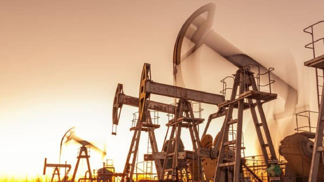 Petrol 100 doların üzerinde tutundu: Arz endişeleri güçleniyor