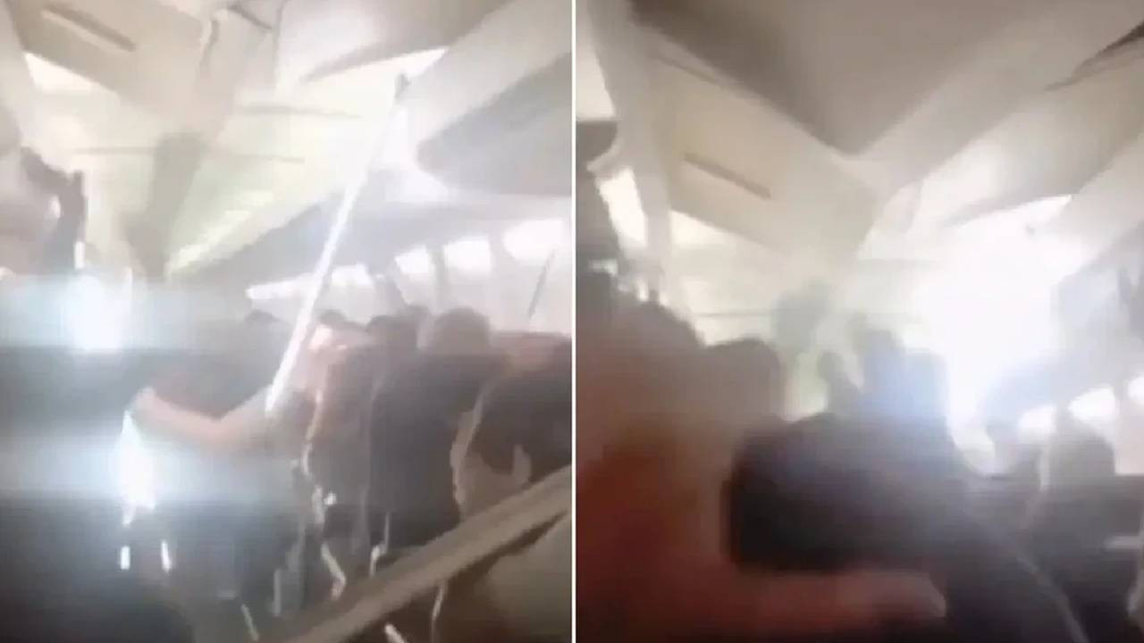 Uçakta korku dolu anlar: Tavan çöktü, bagajlar yolcuların üzerine düştü (Video)