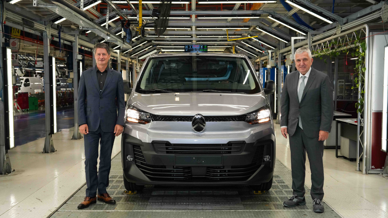 Citroën CEO’su Xavier Chardon, Tofaş Bursa Fabrikası’nı ziyaret etti