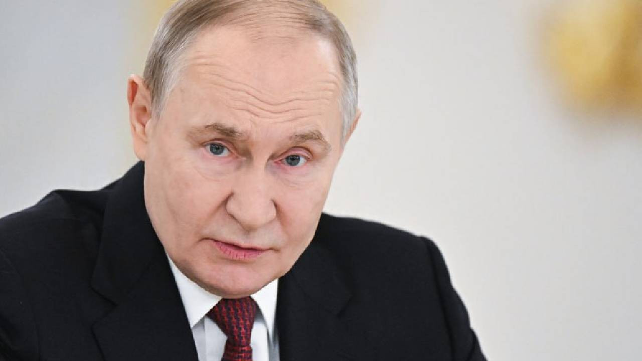 Putin'den dünyaya petrol mesajı: ABD'ye ve dünya piyasalarına tedarik etmeye hazırız
