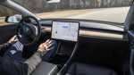 Tesla oto pilotu yolu şaşırdı: Yaşlı kadın evinde otururken hayatını kaybetti