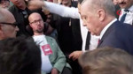 Erdoğan'dan engelli gence anlamlı jest: Otobüsü durdurup yanına gitti