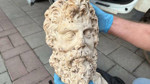 İzmir'de 2 Bin Yıllık Zeus Heykeli Ele Geçirildi