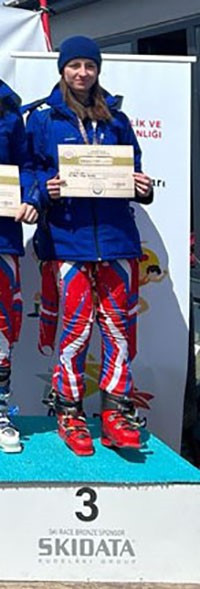 Abisiyle birlikte &ouml;ld&uuml;r&uuml;len Melisa Şimşek'in milli sporcu olduğu ortaya &ccedil;ıktı - Resim : 1