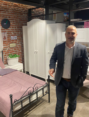 Gençlerin zeka türüne göre ürettiği mobilyaları fuarda sergiliyor - Resim : 1