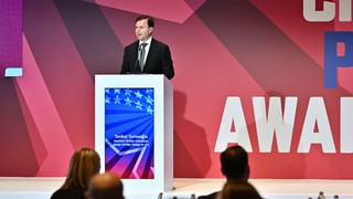 "10,3 milyar dolarlık doğrudan yatırım iyi bir performans"