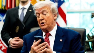 Donald Trump, akıllı telefon devlerine rakip oldu! Hem sınırsız internet hem de sınırsız konuşma