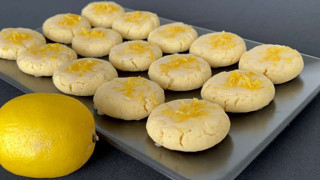 Ağızda dağılan kıyır kıyır limonlu kurabiyenin sırrı ; Sirke yerine 2 yemek kaşığı eklemek yetiyor