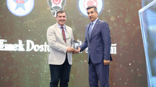 Güvenlik-İş Sendikası’ndan EKONOMİ’ye çalışma hayatı haberleri için teşekkür plaketi