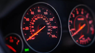 Kilometre rekoru kırmış 5 otomobil ; Ay’a yol olsa rakipleri olmazdı! Zirvede Japon yok.