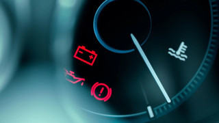 500.000 km sorunsuz yol yapıyor deniyor. Fakat 100.000’i görmeden arıza ışığı yakıyorlar