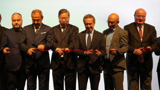 Zorluklara rağmen çimento sektörü büyümesini sürdürüyor