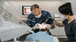 Dişiniz ağrıyorsa Türkiye'ye gidin!