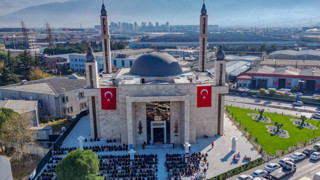 5 bin kişilik kapasitesiyle yeni DOSAB Camii ibadete açıldı