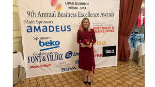 Ebru Özdemir’e İspanya’dan ‘Mesleki Liyakat Ödülü’