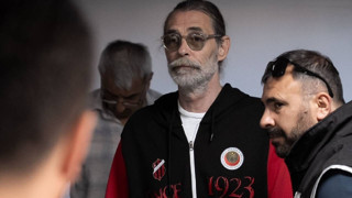 Erdal Beşikçioğlu görevinden uzaklaştırıldı