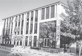 İsviçre’de banka alınca İngiliz’i kovdu, 4 yıllık Türk bankacıyla başarıyı yakaladı - Resim : 3