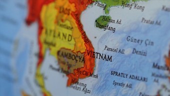 Vietnam'ın Güney Çin Denizi'nde kontrol ettiği adacık ve resifleri genişlettiği öne sürüldü