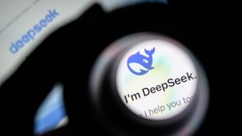 DeepSeek savaşı başlattı! Yapay zeka yarışına hukuk engeli mi gelecek?