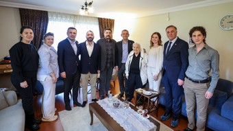 Özgür Özel, tutuklu İPA Başkanı Buğra Gökce'nin ailesine ziyaret etti