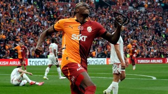 Victor Osimhen'den gol rekoru: Bir sezonda en fazla sayıya ulaştı