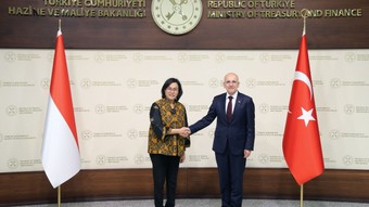 Şimşek, Endonezya Maliye Bakanı Indrawati ile görüştü