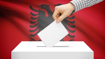Arnavutluk'taki genel seçimde oy kullanma işlemi başladı