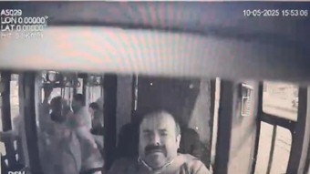 Beylikdüzü'ndeki metrobüs kazası araç içi kamerasında!