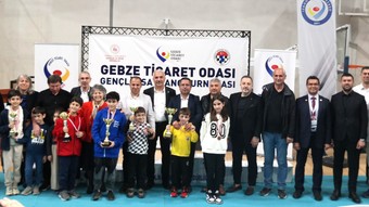 Gebze’de gençler satrançta buluştu